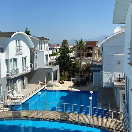Yillik Villa Luxury Vilă *